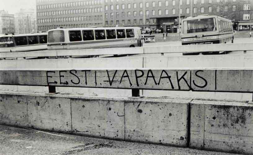 Seinäkirjoitus Helsingin linja-autoasemalla 1982