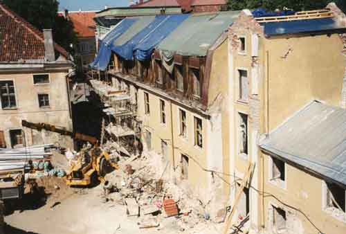 peruskorjaus käynnissä