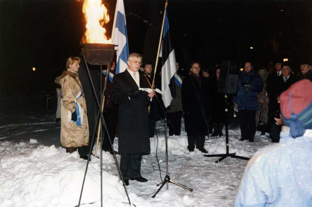 Esko Ollila puhuu