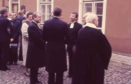 Pappeja kadulla