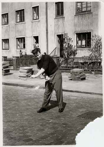 mies kadulla
