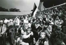 laulujuhlat, Eestimaa laul 1988, kuoroa johtaa Gustav Ernesaks illalla sateessa