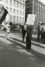 mielenosoittajat vaativat vapautta vangeille