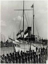 laiva tulossa satamaan