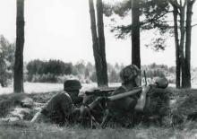 Panssarinyrkki asemassa (jr 200)