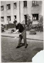 mies kadulla